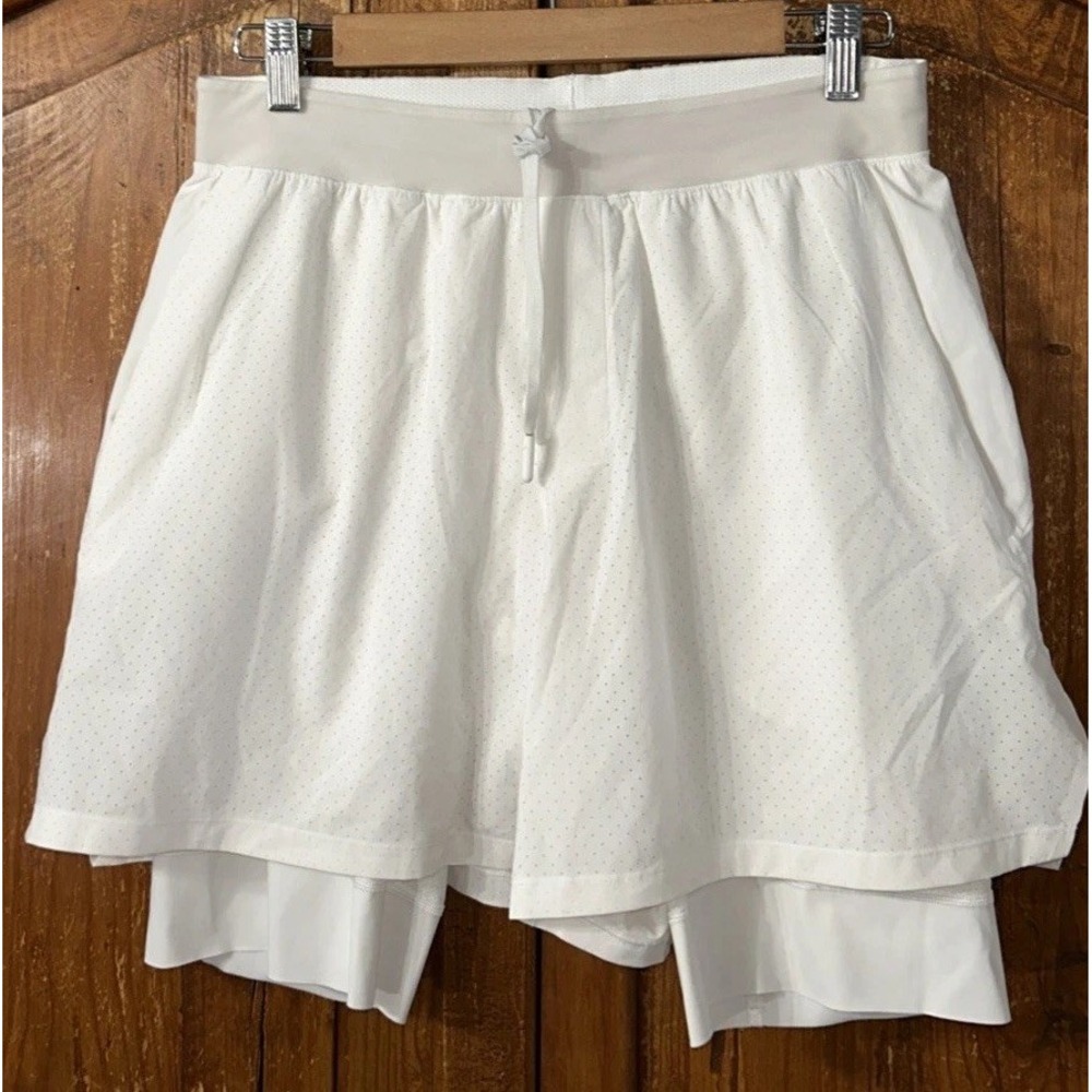 Mens Lululemon White Athletic Vented Tennis Shorts 6" Lined Mesh M7AZ1S Med